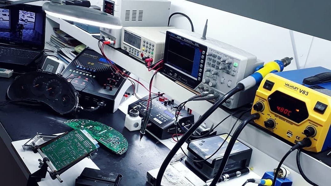 60162204_2238197389766677_1285408008599240704_n (1)